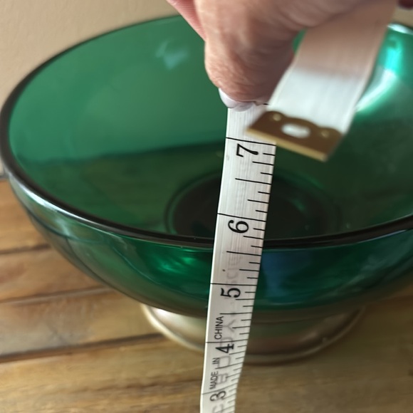 Vintage antique bright Green Glass Bowl with gold metal Base excellent condition - Picture 6 of 6